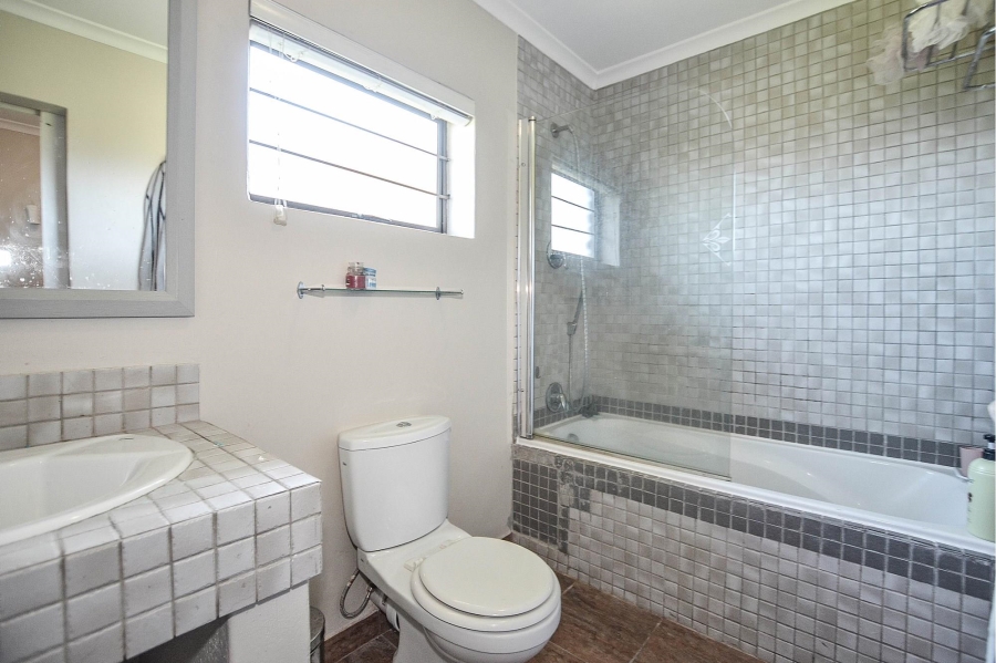 6 Bedroom Property for Sale in De Tijger Western Cape